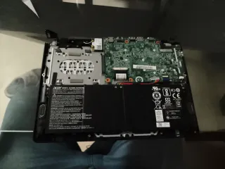 Acer Travelmate B115 - Ricambi o riparazione