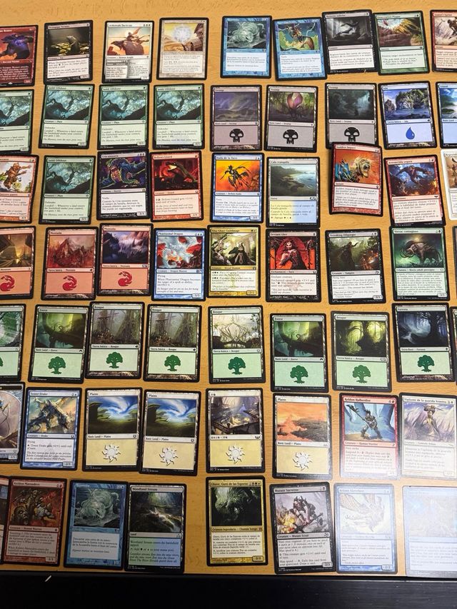 Lote 98 Cartas Magic: The Gathering Escucho oferta