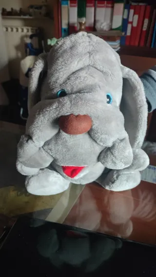 Peluche cane grigio