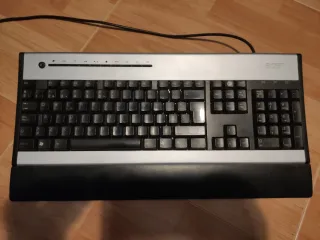 Ordenador sobremesa LG Negro