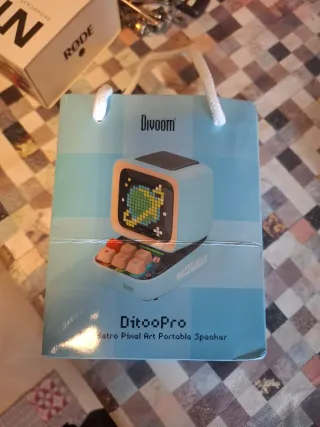 Divoom Ditoo Pro Speaker Blu/Multicolor