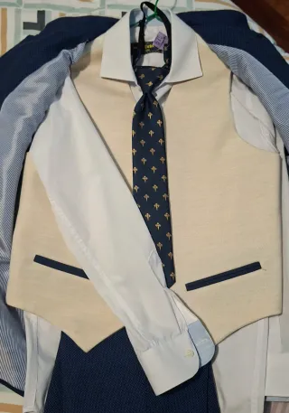 Traje de comunión azul para niño