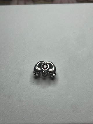 Charm Manos Corazón Plata y Rojo