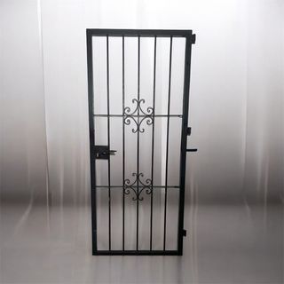 Puerta de hierro de seguridad con cerradura