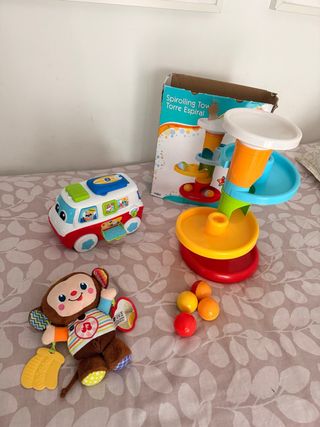 Lote Juguetes Infantiles: Bus, Mono y Torre