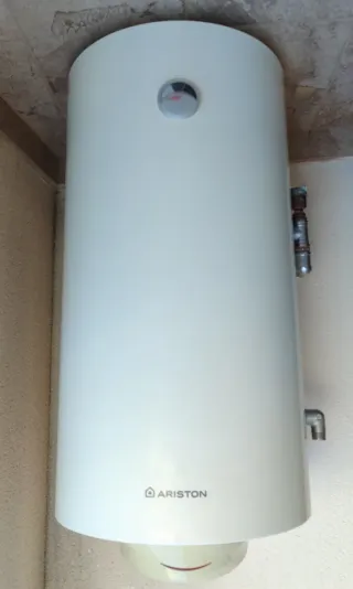 Acumulador de agua Ariston