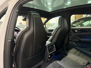 PORSCHE CAYENNE  COUPE EHYBRID SPORTDESIGN CRAYON