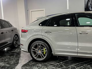 PORSCHE CAYENNE  COUPE EHYBRID SPORTDESIGN CRAYON