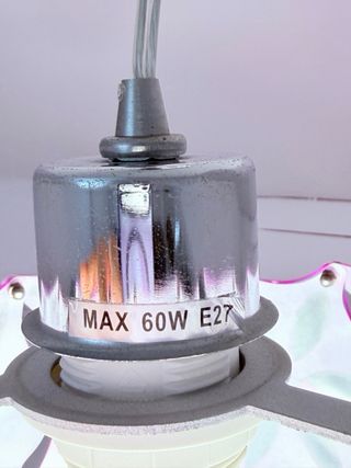 Lámpara juvenil lila y plata Leroy Merlin