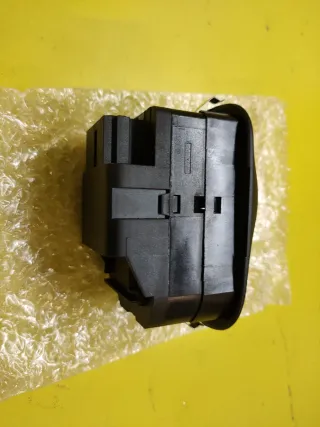 BOTONERA ELEVALUNAS PEUGEOT 206 98- CITROEN JUMPY