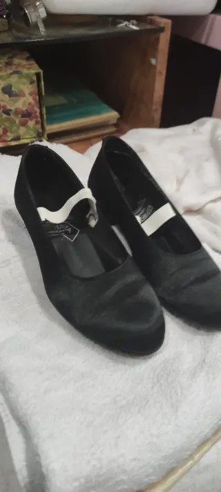 Zapatos de tacón negros Alicantina 33 34