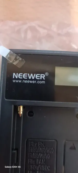 Cargador Dual USB Neewer NW-USBF550