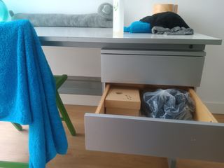 Mesa de escritorio moderna