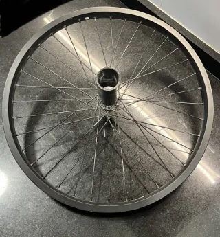 Rueda BMX Negra Mate con Peg