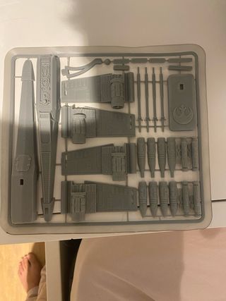 Maqueta X-Wing Star Wars para montar y pintar