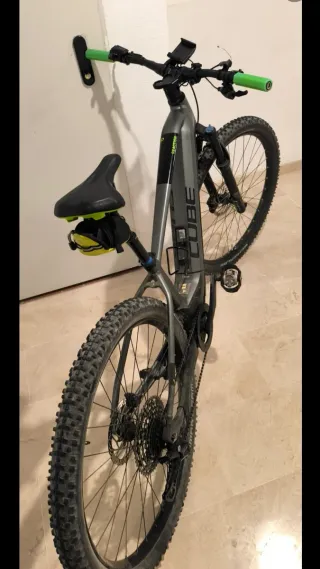 Bicicleta eléctrica Cube reaction pro 750,como nue