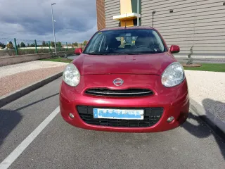 Nissan Micra 12/2011 automático