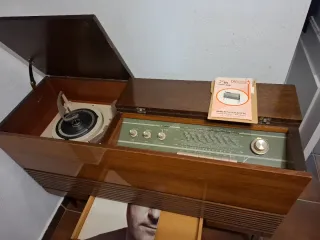 Radio Tocadiscos Schub-Lorenz Antigua