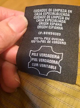 Chaqueta cuero vintage negra