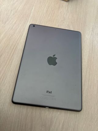 iPad A1474 Negro Incluye funda