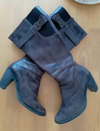 Botas de piel marrón