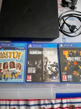 PS4 Slim Negra + 3 Juegos