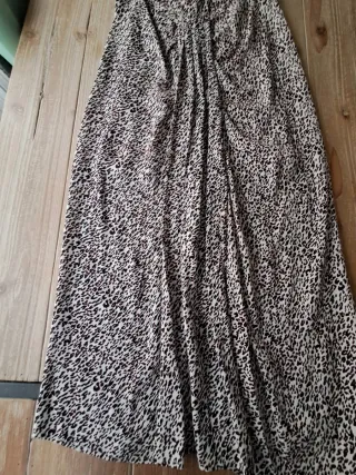 Falda larga estampada beige y negra