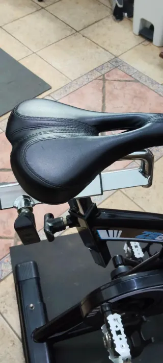 Bicicleta Estática BH Fitness ZS600