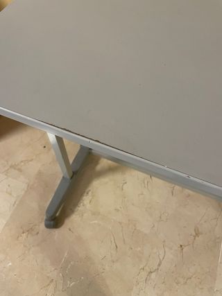 ESCRITORIO, MESA DE ESTUDIO GRIS CON RUEDAS