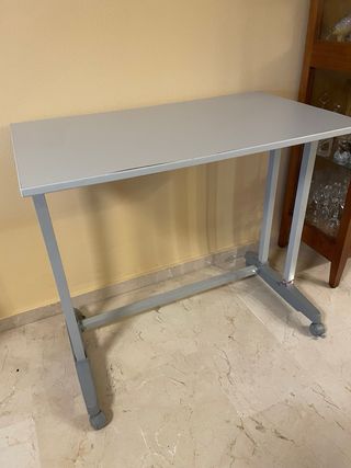 ESCRITORIO, MESA DE ESTUDIO GRIS CON RUEDAS