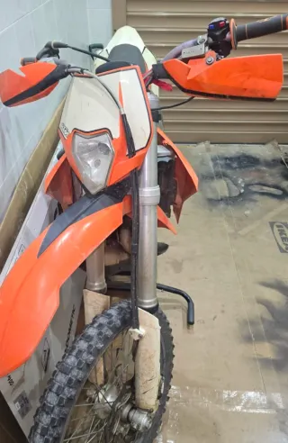 KTM 200 EXC Enduro + EQUIPO + CABALLETE +KIT ITV