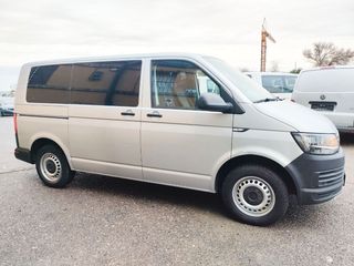 Volkswagen Transporter T6 9 PLAZAS