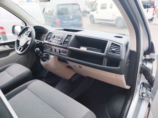 Volkswagen Transporter T6 9 PLAZAS