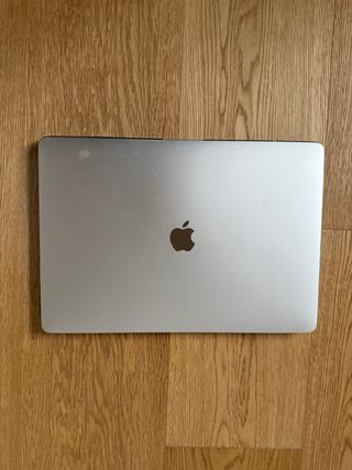 MacBook Pro 15 2018 Plata