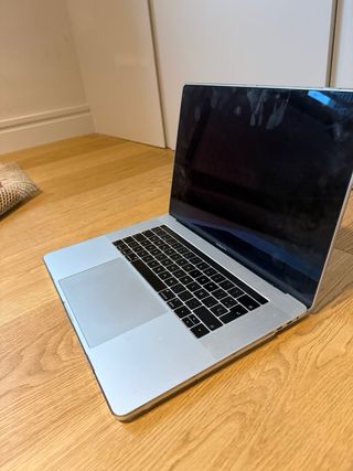 MacBook Pro 15 2018 Plata