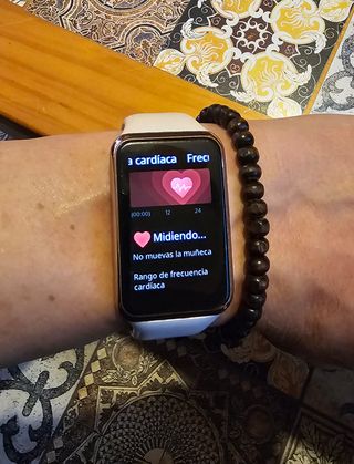 Oppo Watch Free - Dorado y Blanco