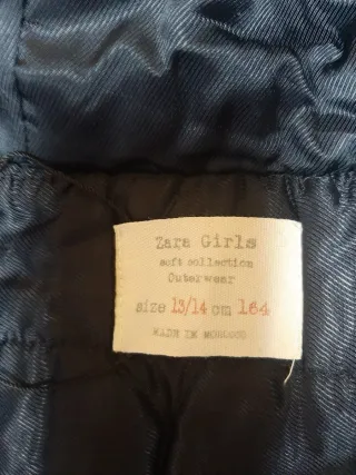 Parka azul marino con botones