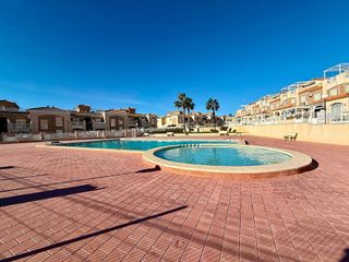 Casa en alquiler en Nueva Torrevieja - Aguas Nuevas en Torrevieja