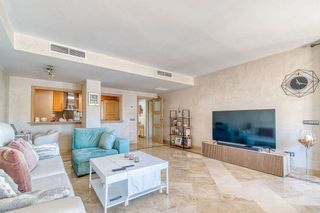 Piso en venta en Puerto de la Duquesa en Manilva