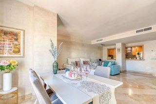 Piso en venta en Puerto de la Duquesa en Manilva