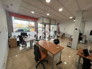Local comercial en alquiler en Arco Norte - Avda. España en Dos Hermanas