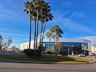 Local comercial en alquiler en Arco Norte - Avda. España en Dos Hermanas