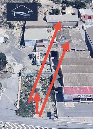 Nave industrial en venta en Pla de la Vallonga - Bacarot en Alicante