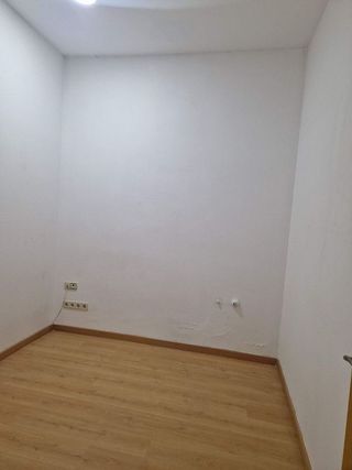 Local comercial en alquiler en Ensanche en Pamplona