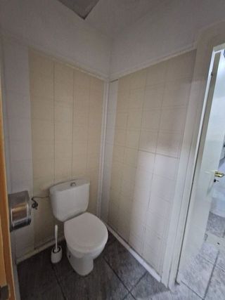 Local comercial en alquiler en Ensanche en Pamplona