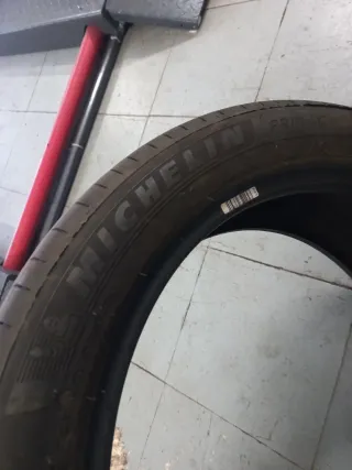 Neumático 215/50 R18 92W
