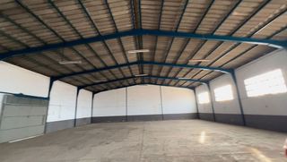 Nave industrial en venta en Retamar en Almería