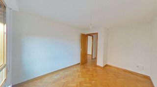 Piso en venta en Numancia en Madrid