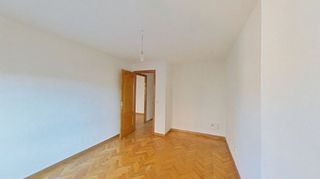 Piso en venta en Numancia en Madrid