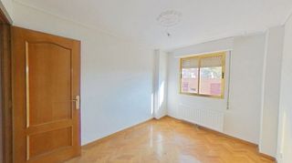 Piso en venta en Numancia en Madrid